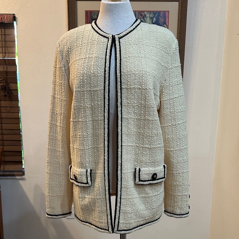 Christian A. New York Elegant Textured Cream Knit Jacket w/ Navy Trim Size 16
